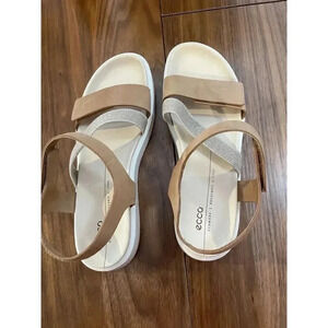 ECCO Women's Flash Toe-Post Sandal 10-10.5‎ Alu Silver/Shadow White/Lion